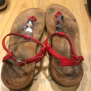 Vionic sandals size 7